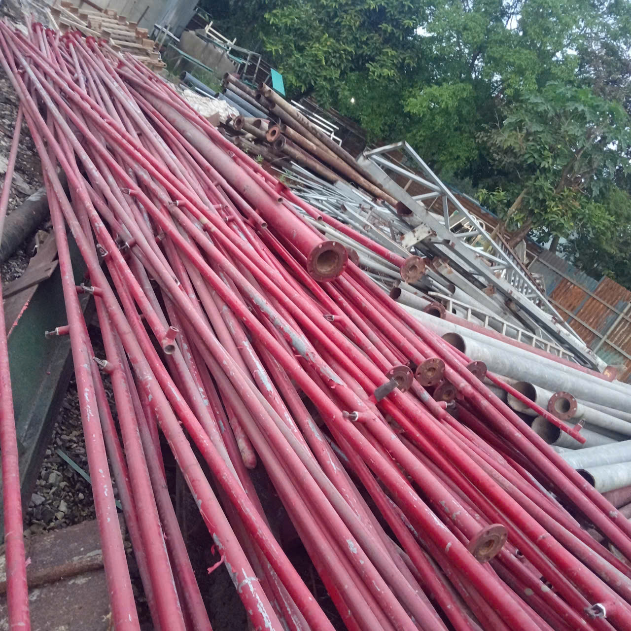 cửa hàng thu mua phế liệu triệu tài